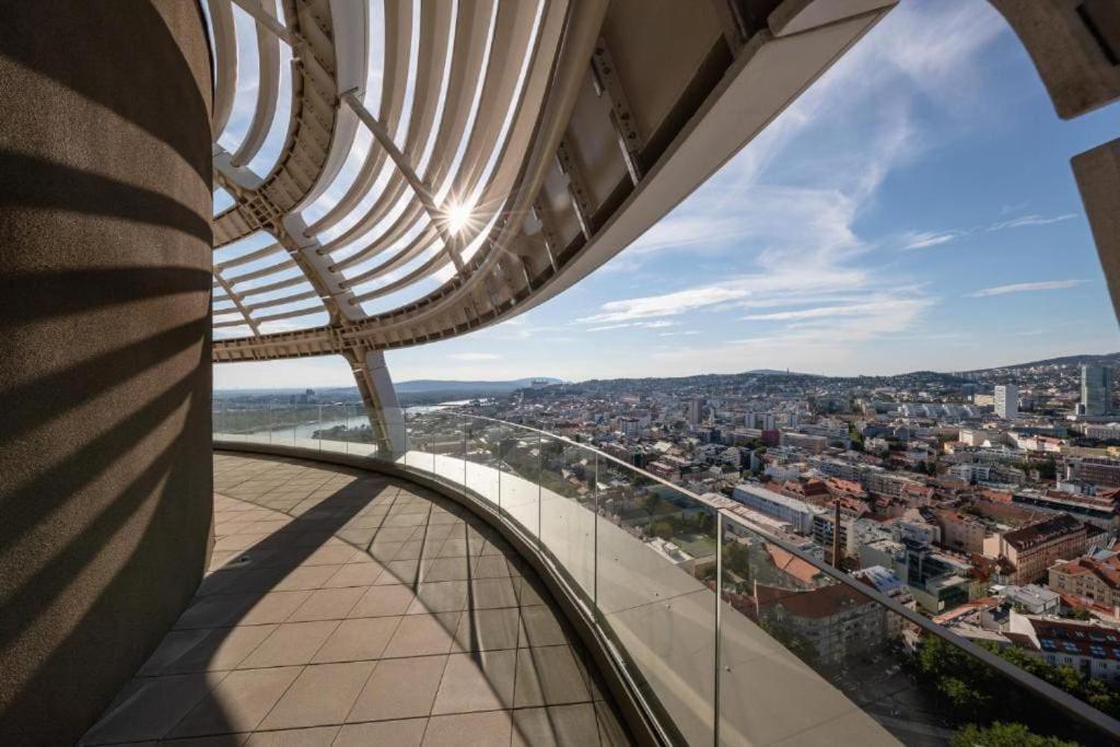 Sky-Park Flat&Parking Apartman Pozsony Kültér fotó
